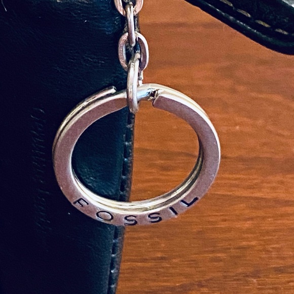 VTG 1990s Fossil Black Leather Key Ring Zippered Wallet - Picture 4 of 13